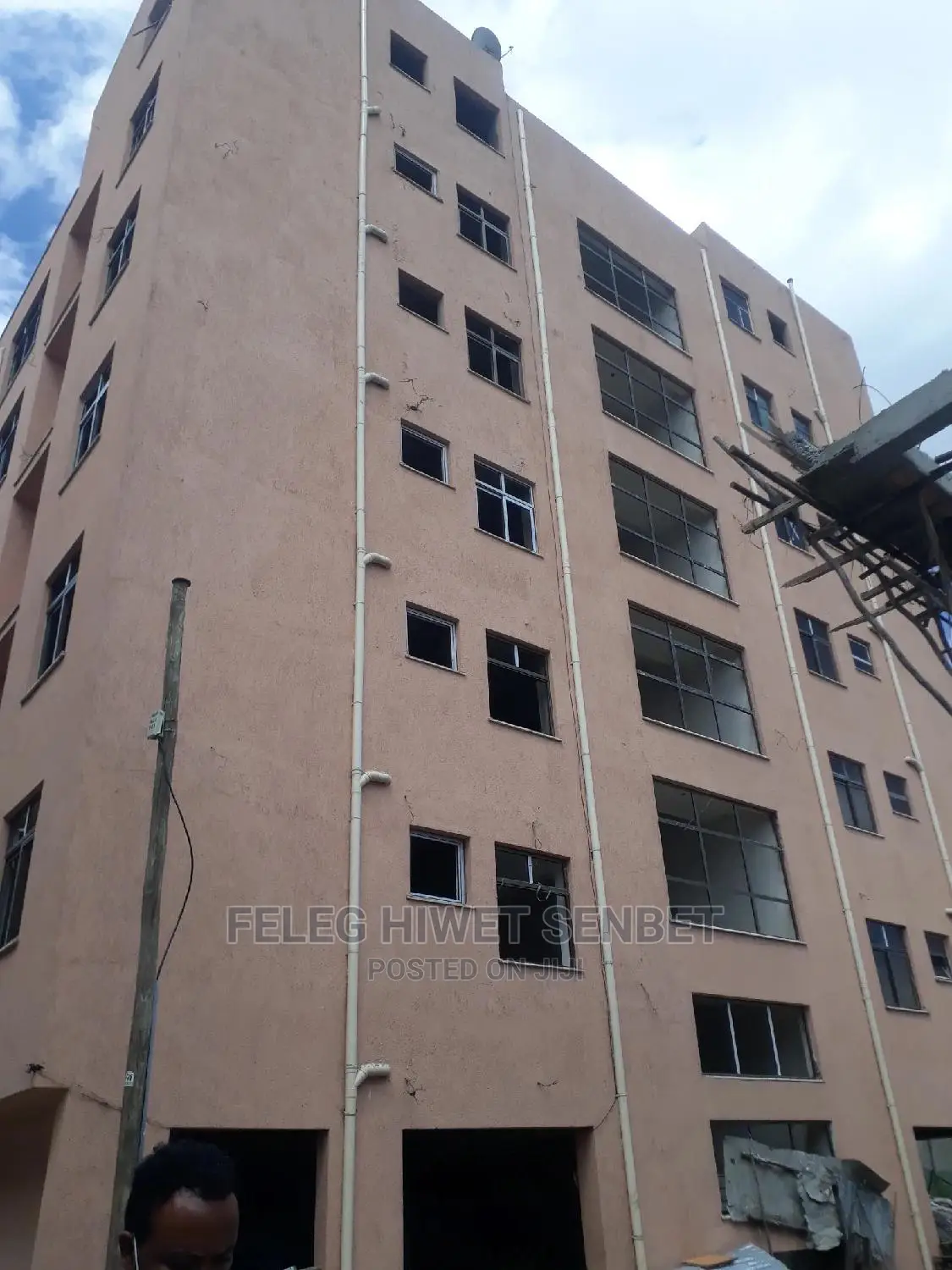 4bdrm Apartment in Aa, Bole for Sale