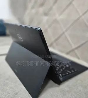 Photo - New Laptop Dell Latitude 13 7000 8GB Intel Core I3 SSD 256GB