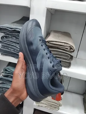 Photo - Men's Fashion Sneaker