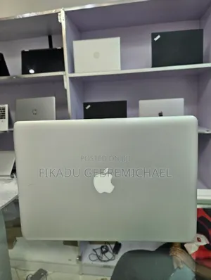 New Laptop Apple MacBook 2012 4GB Intel Core I5 HDD 500GB