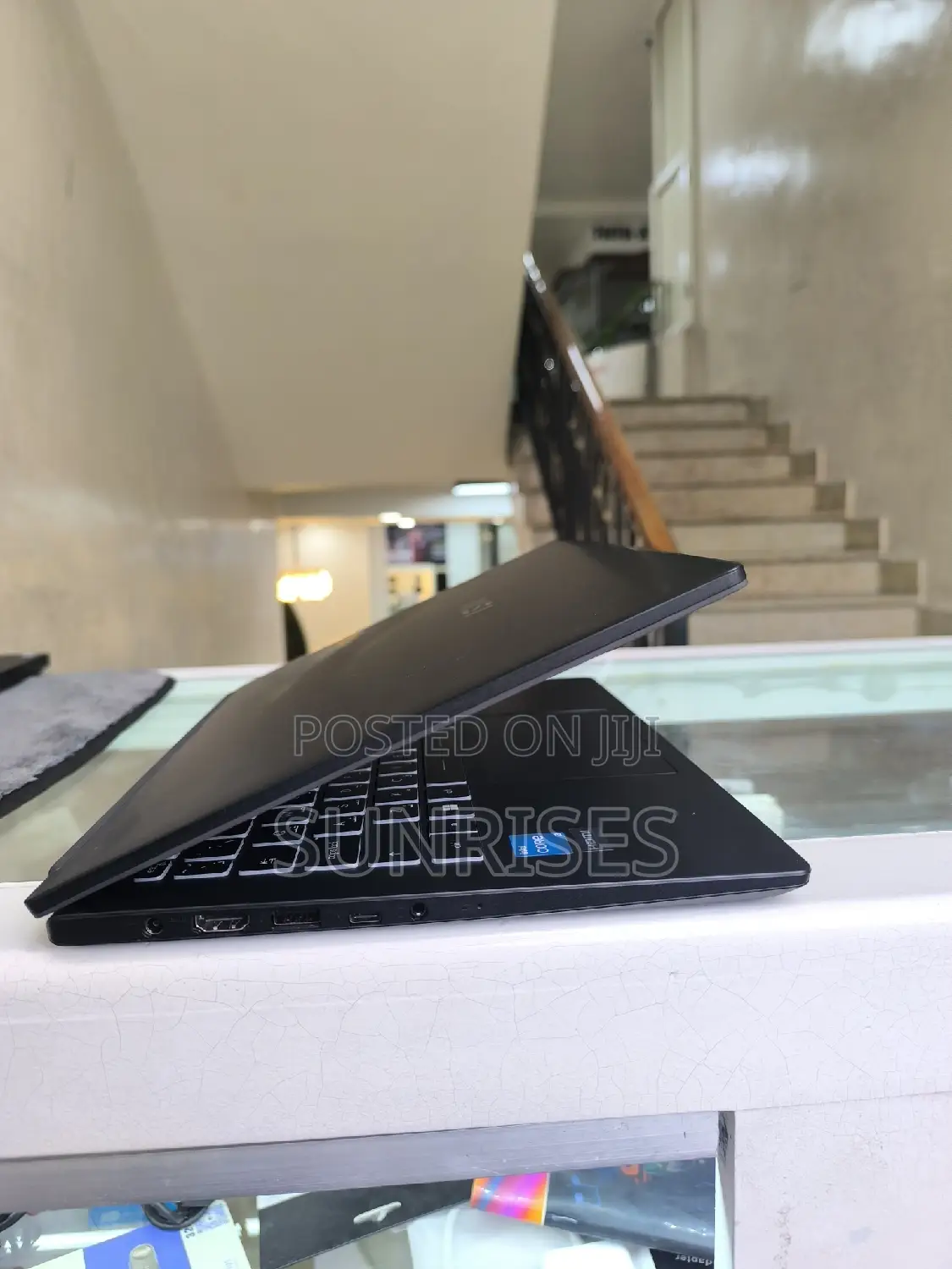 New Laptop MSI CR400 8GB Intel Core I3 SSD 256GB