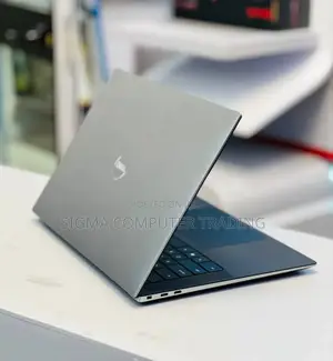 New Laptop Dell Precision 15 3520 16GB Intel Core I7 SSD 512GB