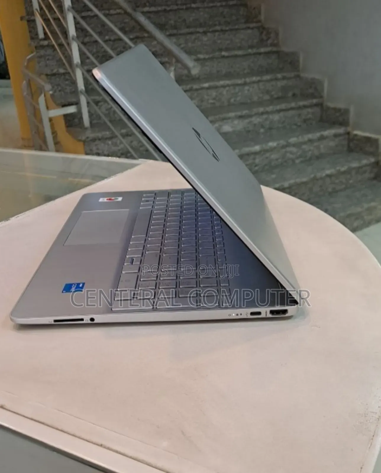 New Laptop HP 240 8GB Intel Core I3 SSD 256GB