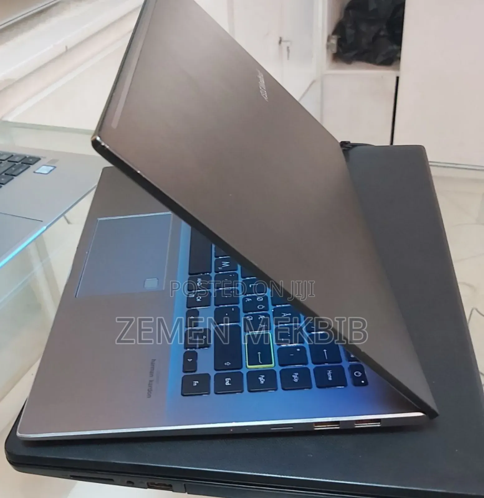 New Laptop Asus VivoBook 15 X505BA 8GB AMD Ryzen 3 SSD 128GB