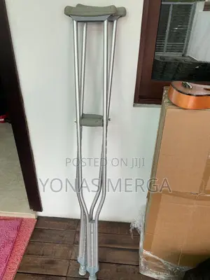 Photo - Pair of Crutches○\Lifeline Crutche|Aluminium Axillary Crutch