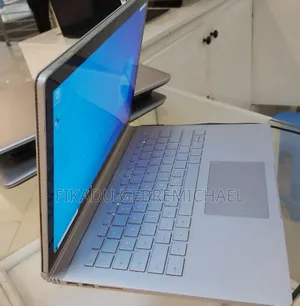 Photo - New Laptop Microsoft Surface Book 8GB Intel Core i5 SSD 256GB