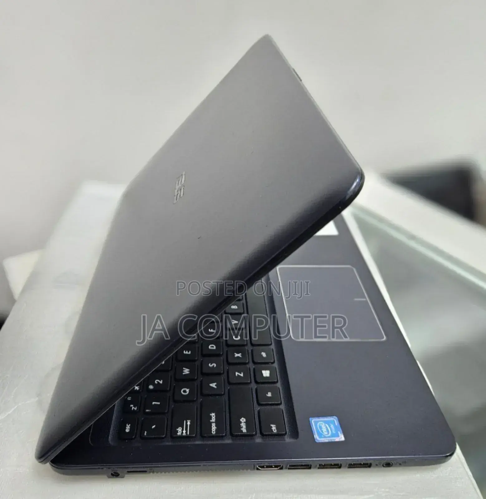 New Laptop Asus VivoBook 15 X505BA 4GB Intel Core 2 Quad HDD 500GB