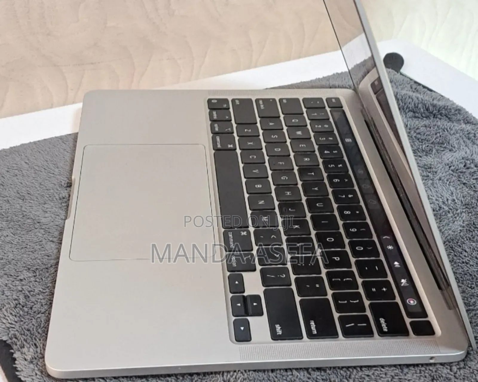 New Laptop Apple MacBook Pro M1 8GB Apple M1 SSD 256GB