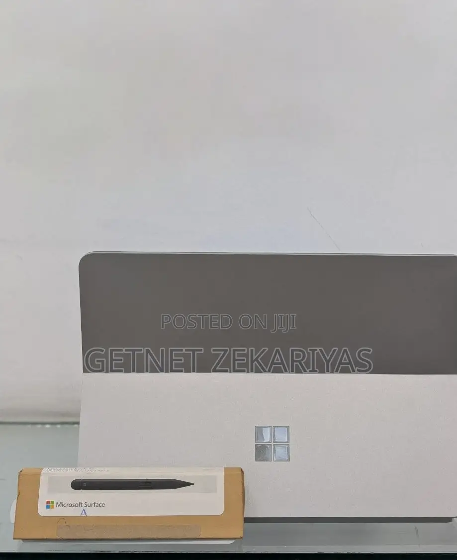 New Laptop Microsoft Surface Laptop 2 16GB Intel Core I5 SSD 256GB