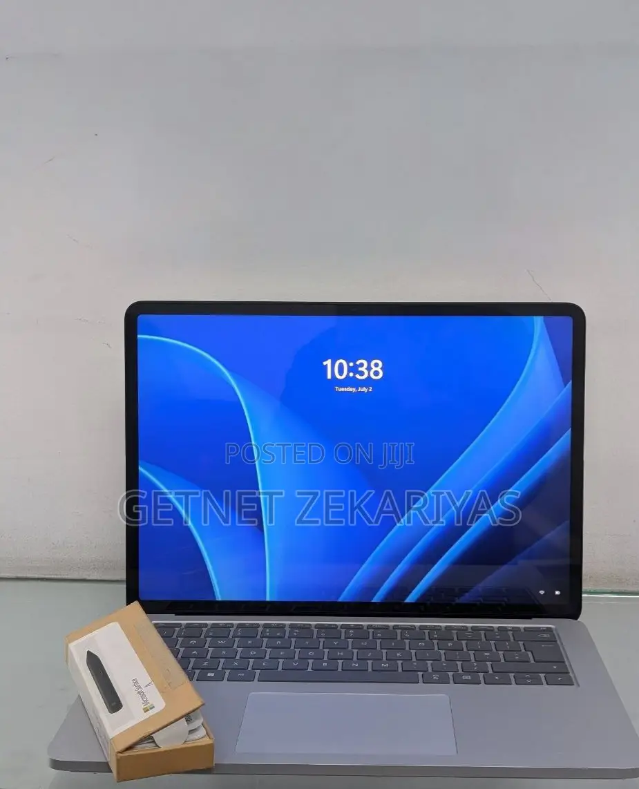 New Laptop Microsoft Surface Laptop 2 16GB Intel Core I5 SSD 256GB