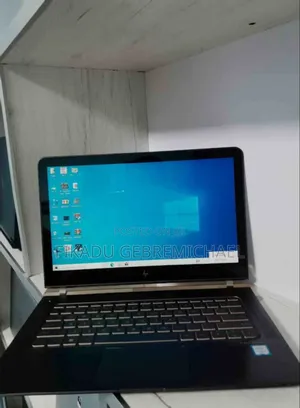 Photo - New Laptop HP Spectre 8GB Intel Core I5 SSD 256GB