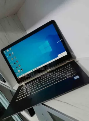 New Laptop HP Spectre 8GB Intel Core I5 SSD 256GB