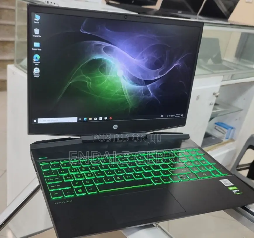 New Laptop HP Pavilion 15 8GB Intel Core I5 SSD 512GB