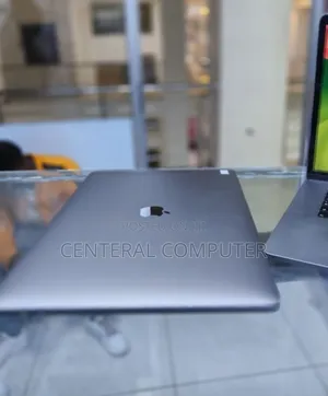 New Laptop Apple MacBook Air 2019 8GB Intel Core i9 SSD 512GB