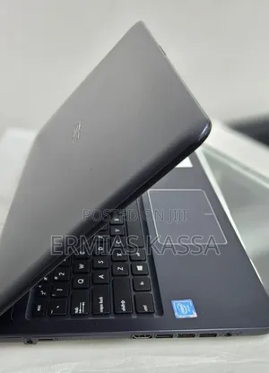 New Laptop Asus VivoBook 15 X505BA 4GB Intel Core 2 Quad HDD 500GB