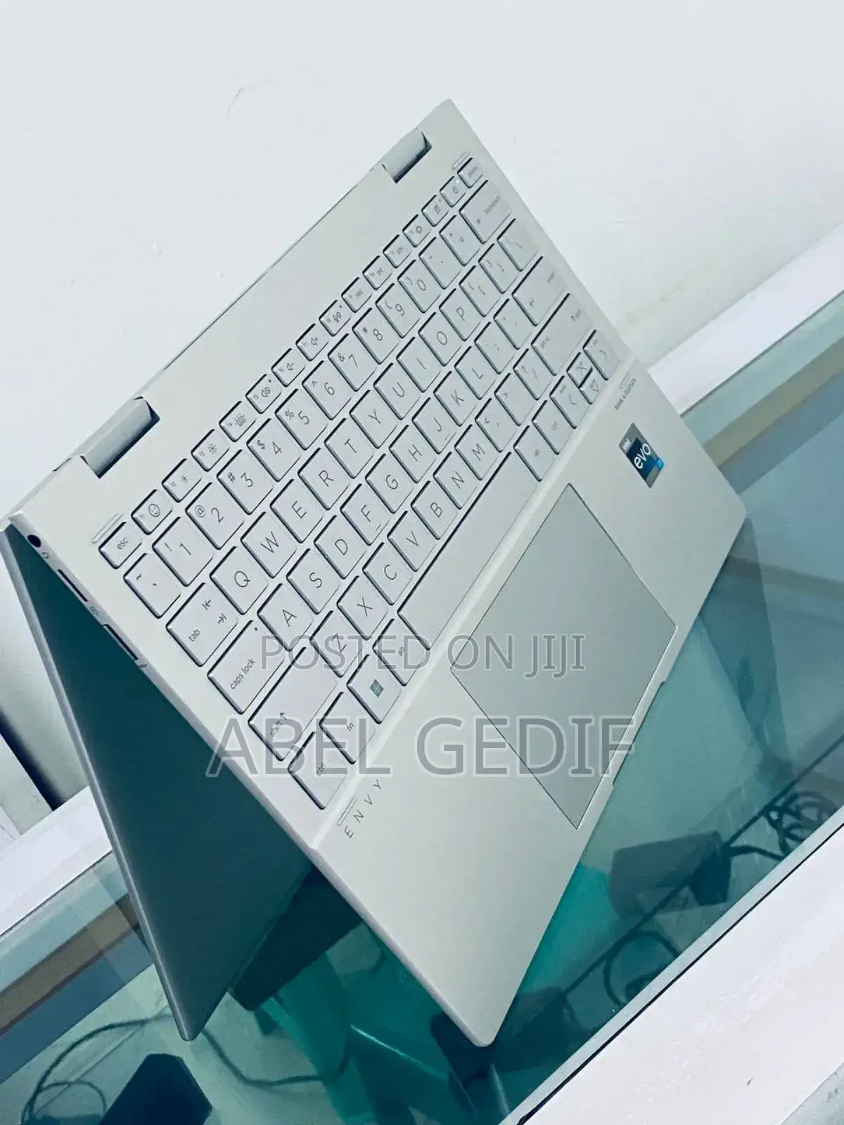 New Laptop HP Envy X360 8GB Intel Core I7 SSD 1T