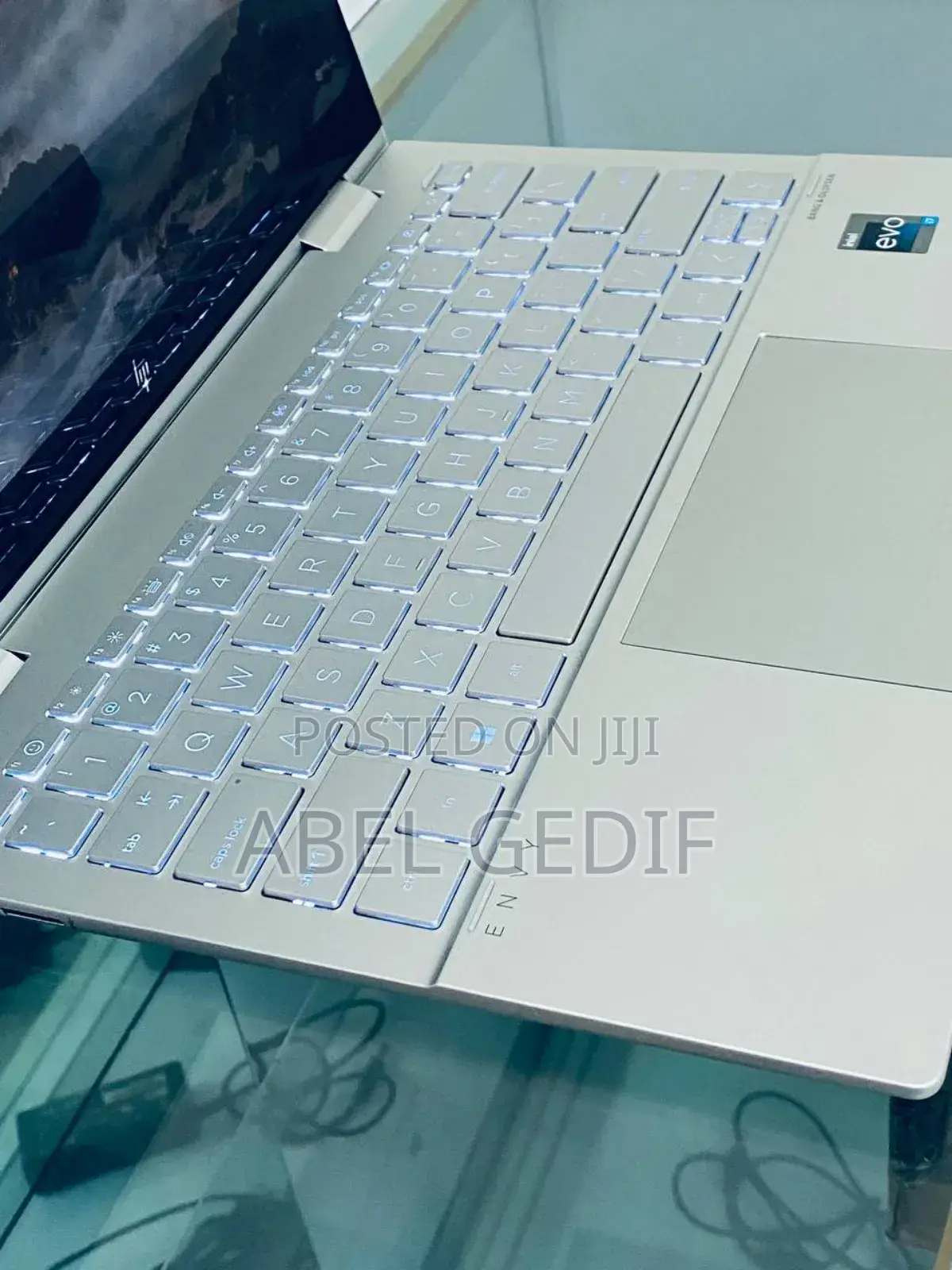 New Laptop HP Envy X360 8GB Intel Core I7 SSD 1T