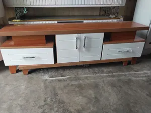 Photo - 1.50ላምኔትቲቪስታንድ