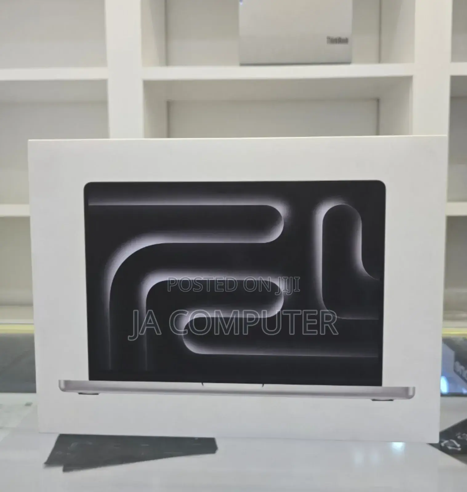 New Laptop Apple MacBook Pro 2023 M3 14-Inch 8GB Apple M3 SSD 512GB