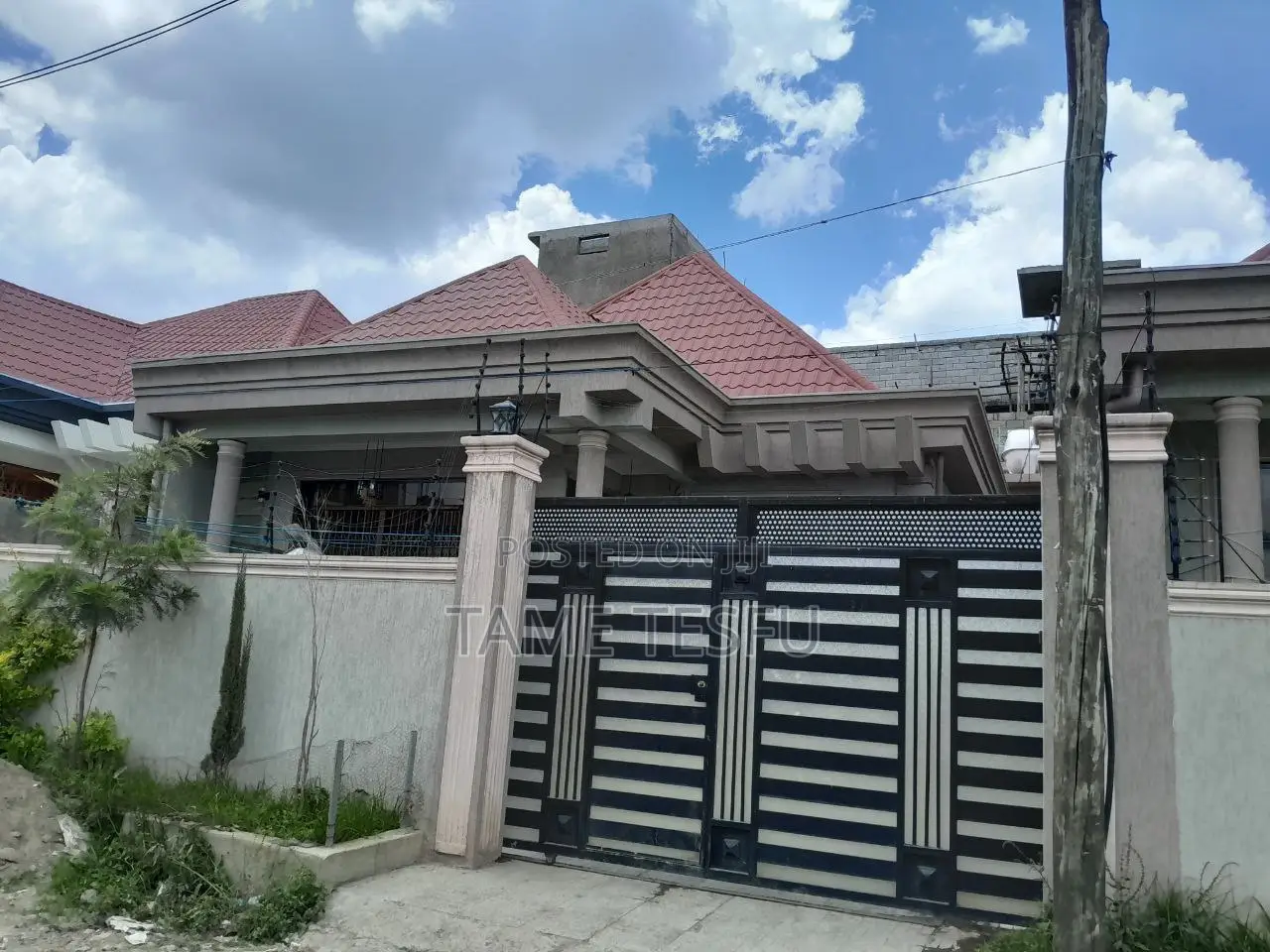 Furnished 4bdrm Villa in Hayat, Bole for sale