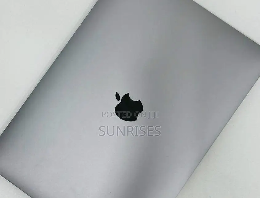 New Laptop Apple MacBook Pro M1 8GB Apple M1 SSD 256GB