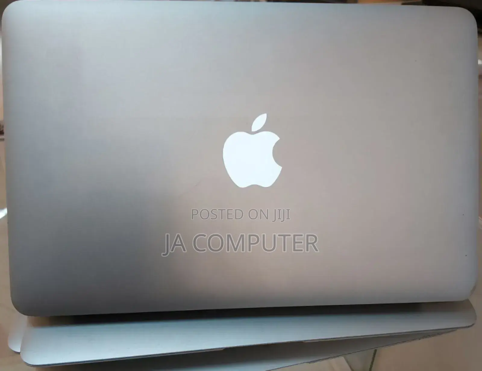 New Laptop Apple MacBook Air 2015 4GB Intel Core I5 SSD 128GB