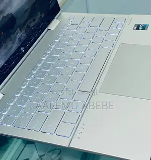 New Laptop HP Envy X360 8GB Intel Core I7 SSD 1T