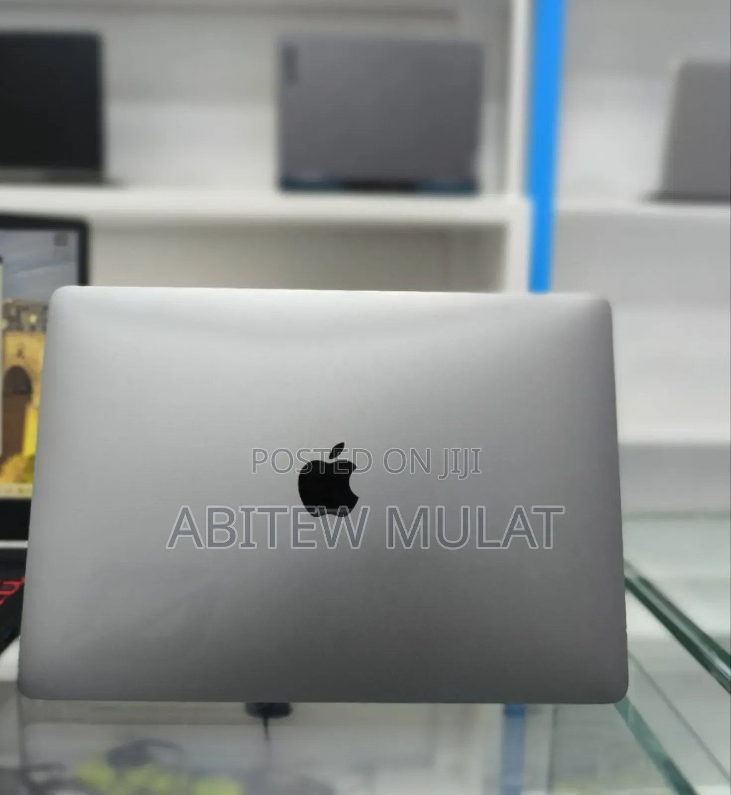 New Laptop Apple MacBook Pro 2019 16GB Intel Core I7 SSD 256GB