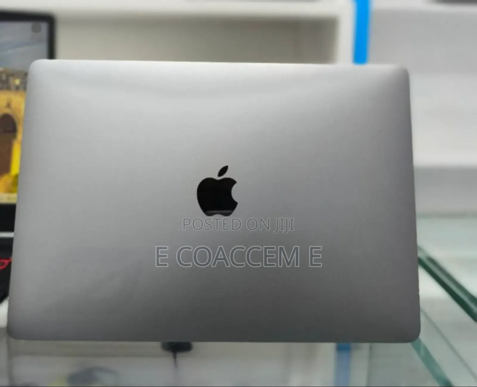 New Laptop Apple MacBook Pro 2019 16GB Intel Core I7 SSD 256GB