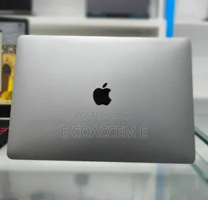 New Laptop Apple MacBook Pro 2019 16GB Intel Core I7 SSD 256GB