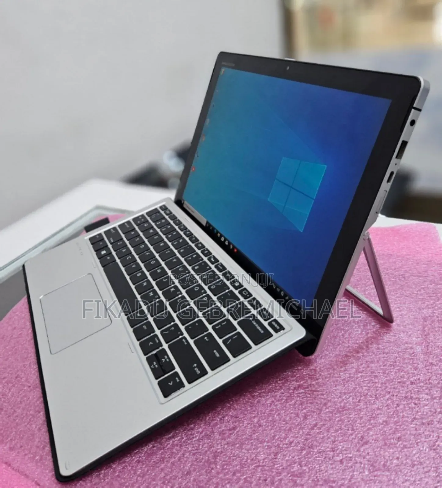 New Laptop HP Elite X2 1012 8GB Intel Core i5 SSD 256GB