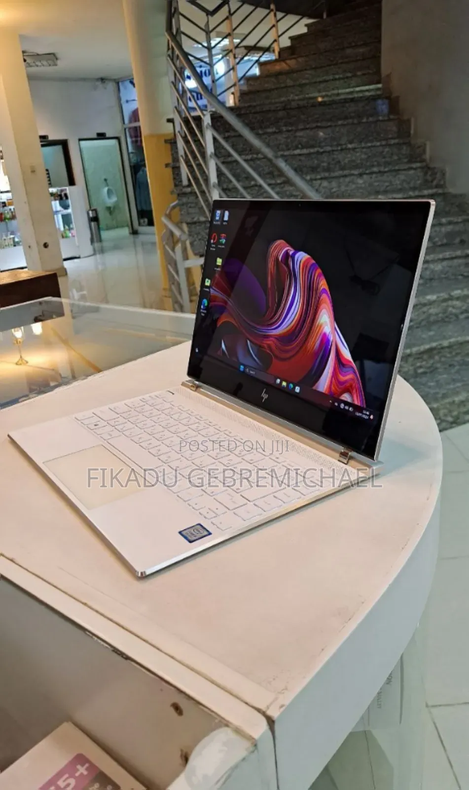 New Laptop HP Spectre 8GB Intel Core I5 SSD 512GB