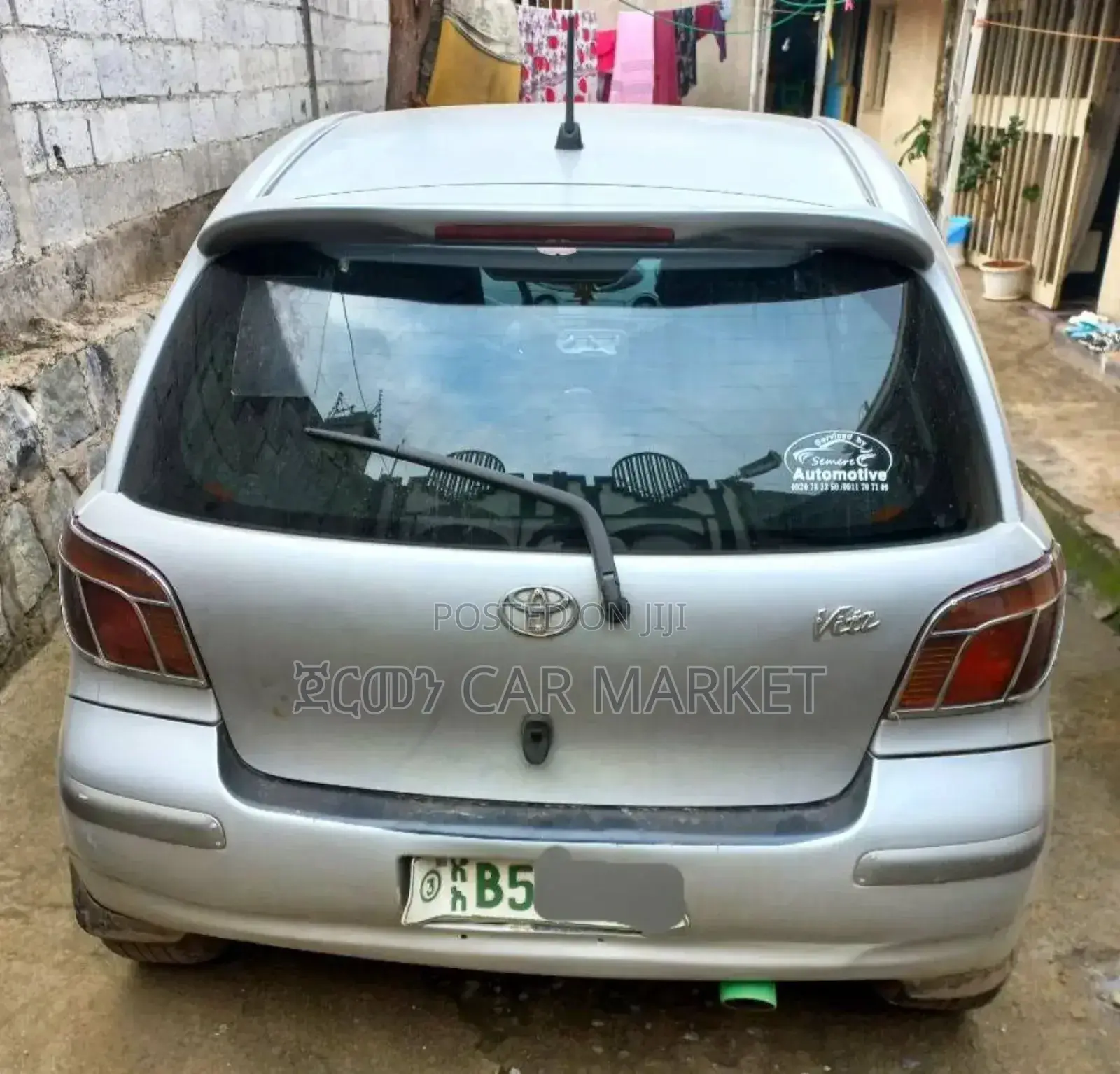 Toyota Vitz 2004 Silver
