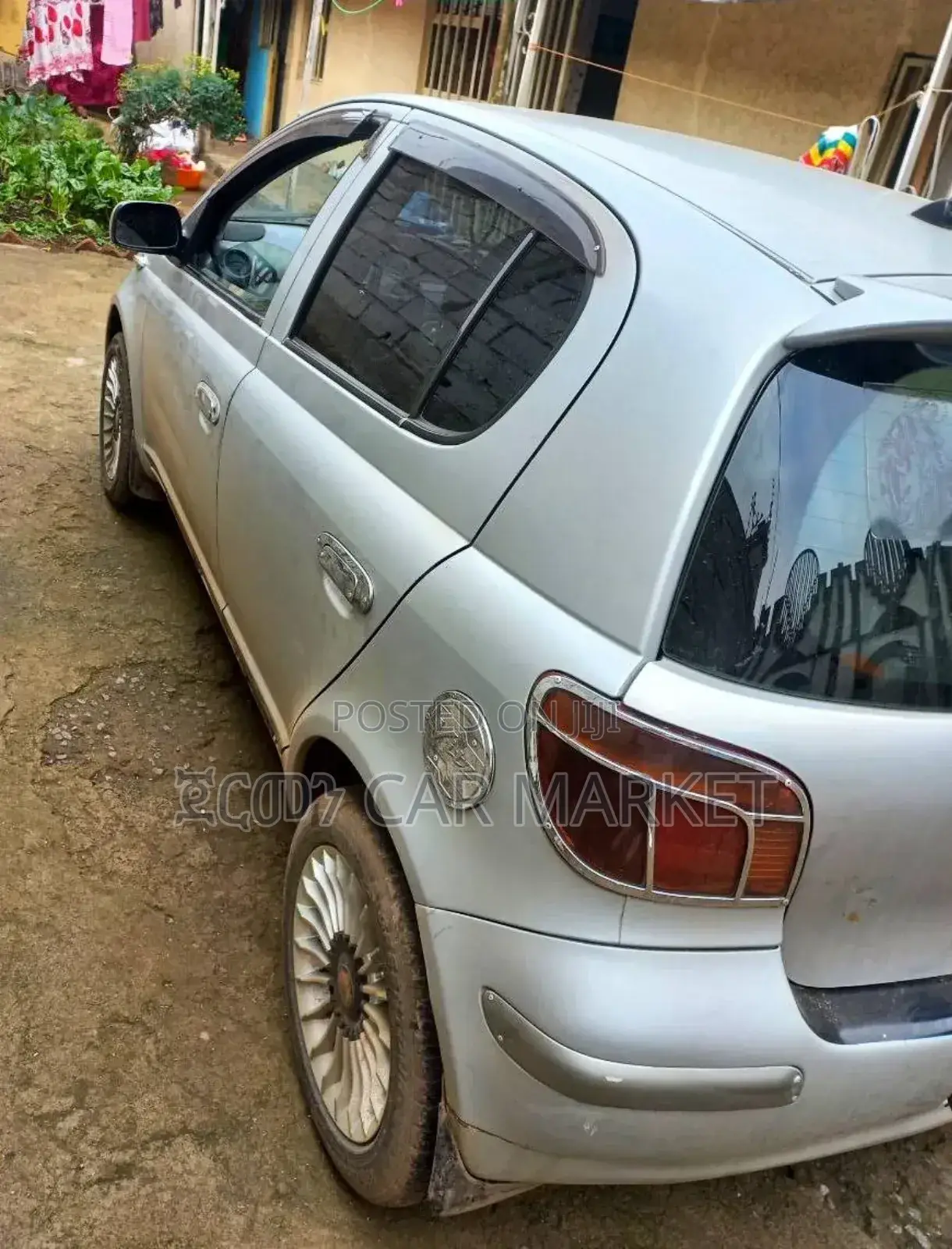 Toyota Vitz 2004 Silver