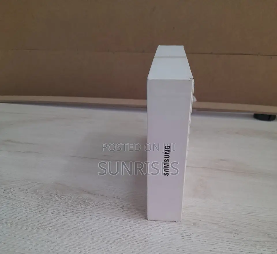 New Samsung Galaxy Tab A8 10.5 (2021) 128 GB Silver