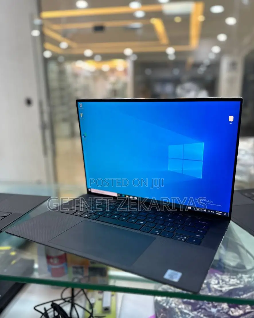 New Laptop Dell XPS 15 32GB Intel Core i7 SSD 512GB