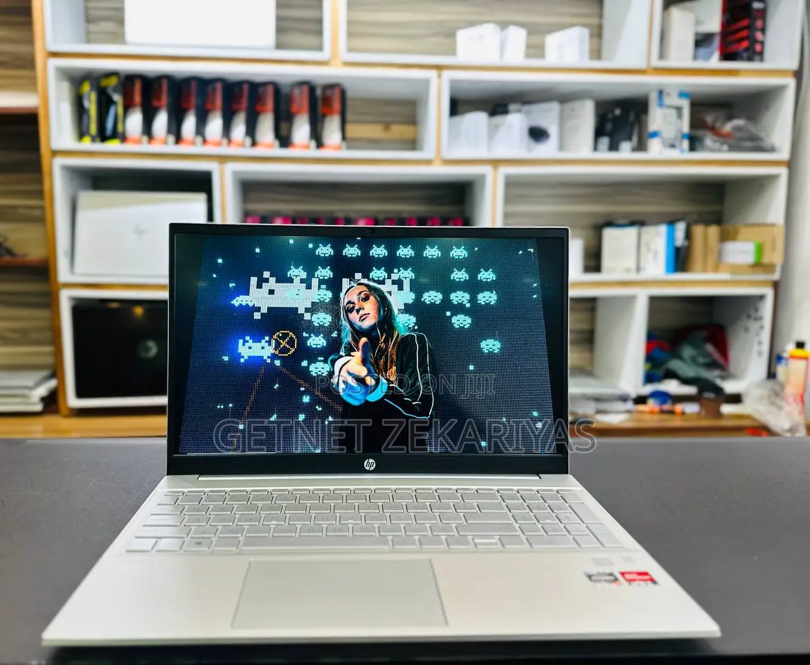 New Laptop HP Pavilion 15 16GB AMD Ryzen 7 SSD 512GB