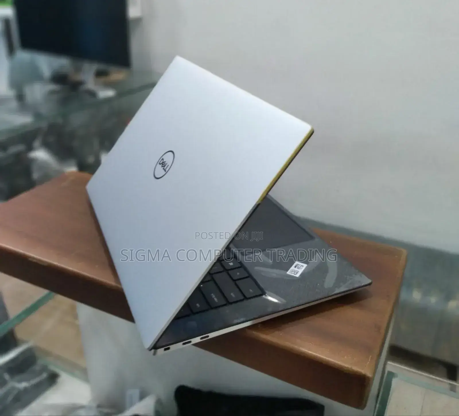 New Laptop Dell XPS 15 32GB Intel Core I9 SSD 2T