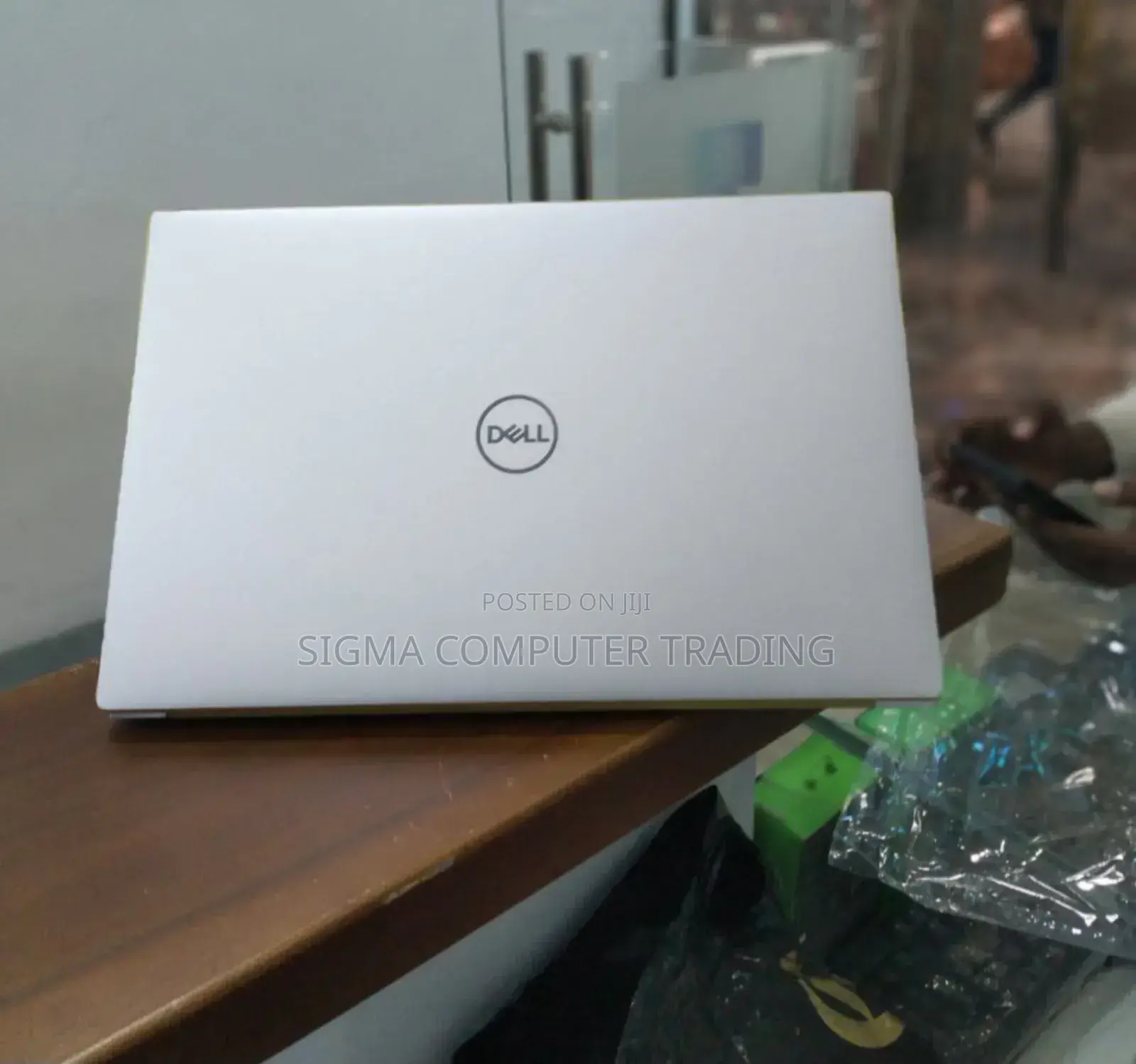 New Laptop Dell XPS 15 32GB Intel Core I9 SSD 2T
