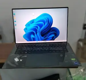 New Laptop Dell XPS 15 32GB Intel Core I9 SSD 2T