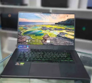 New Laptop Asus ROG Zephyrus G15 16GB AMD Ryzen 9 SSD 512GB