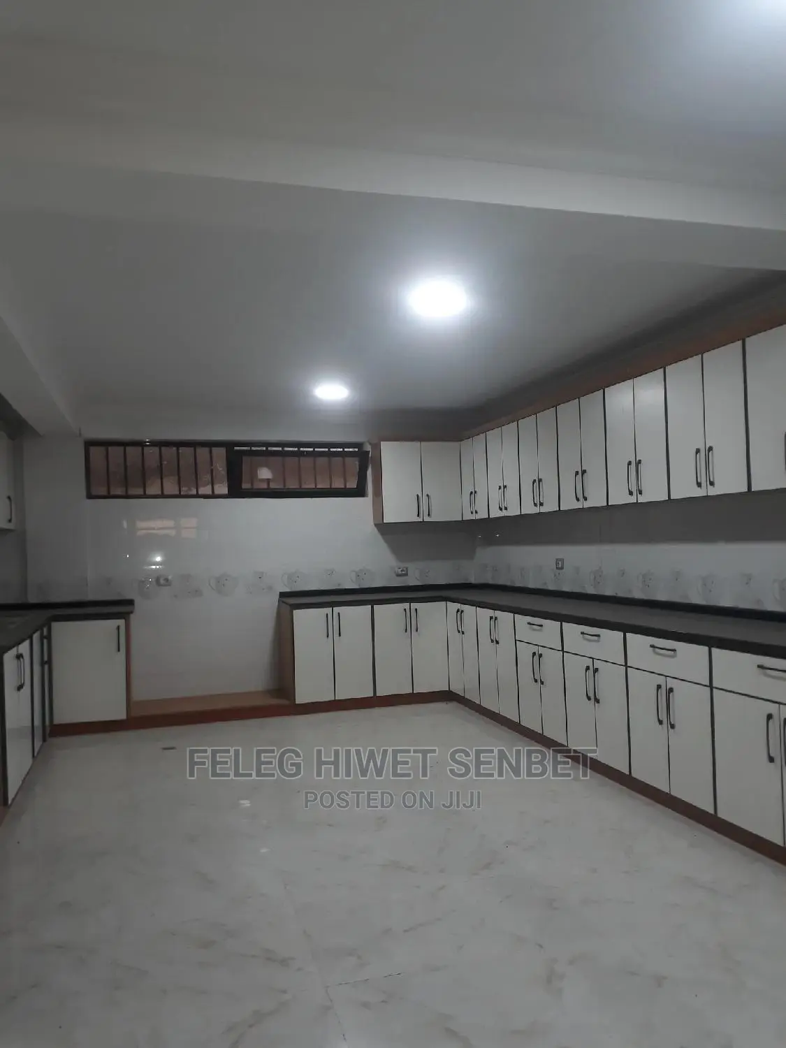 Furnished 9bdrm House in Aa, Bole for rent