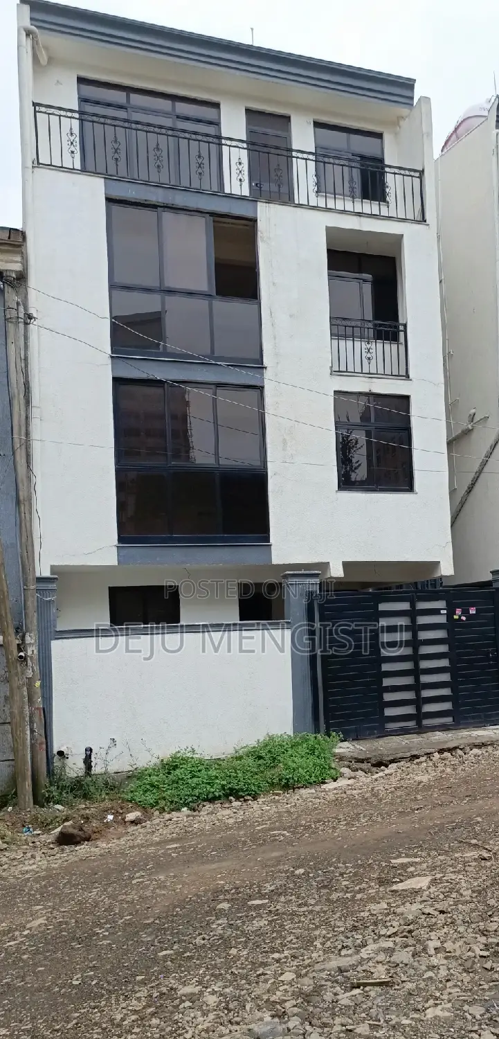 6bdrm House in ሰባ ሁለት, Bole for sale