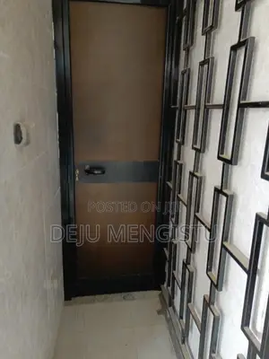 6bdrm House in ሰባ ሁለት, Bole for sale