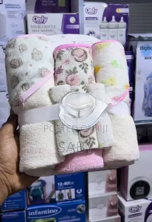 Photo - Piece Hooded Towel, 3 Piece