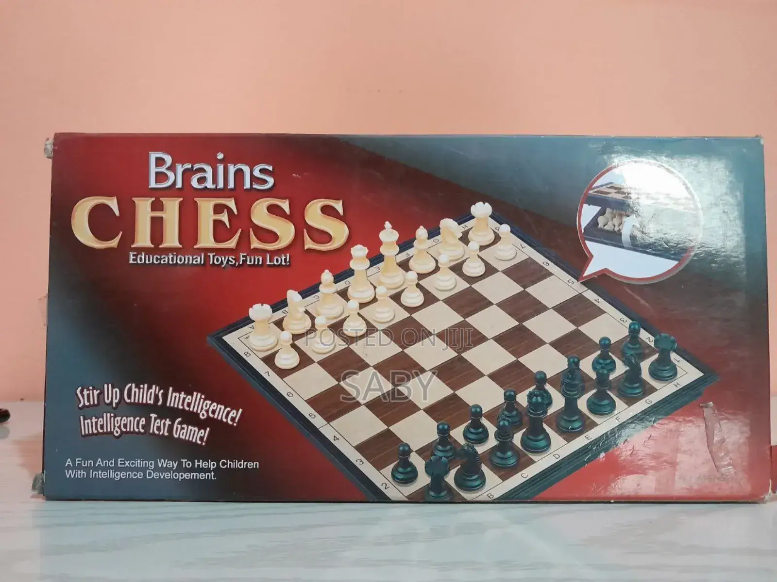 Foldable Chess: Your Pocket-sized Strategy