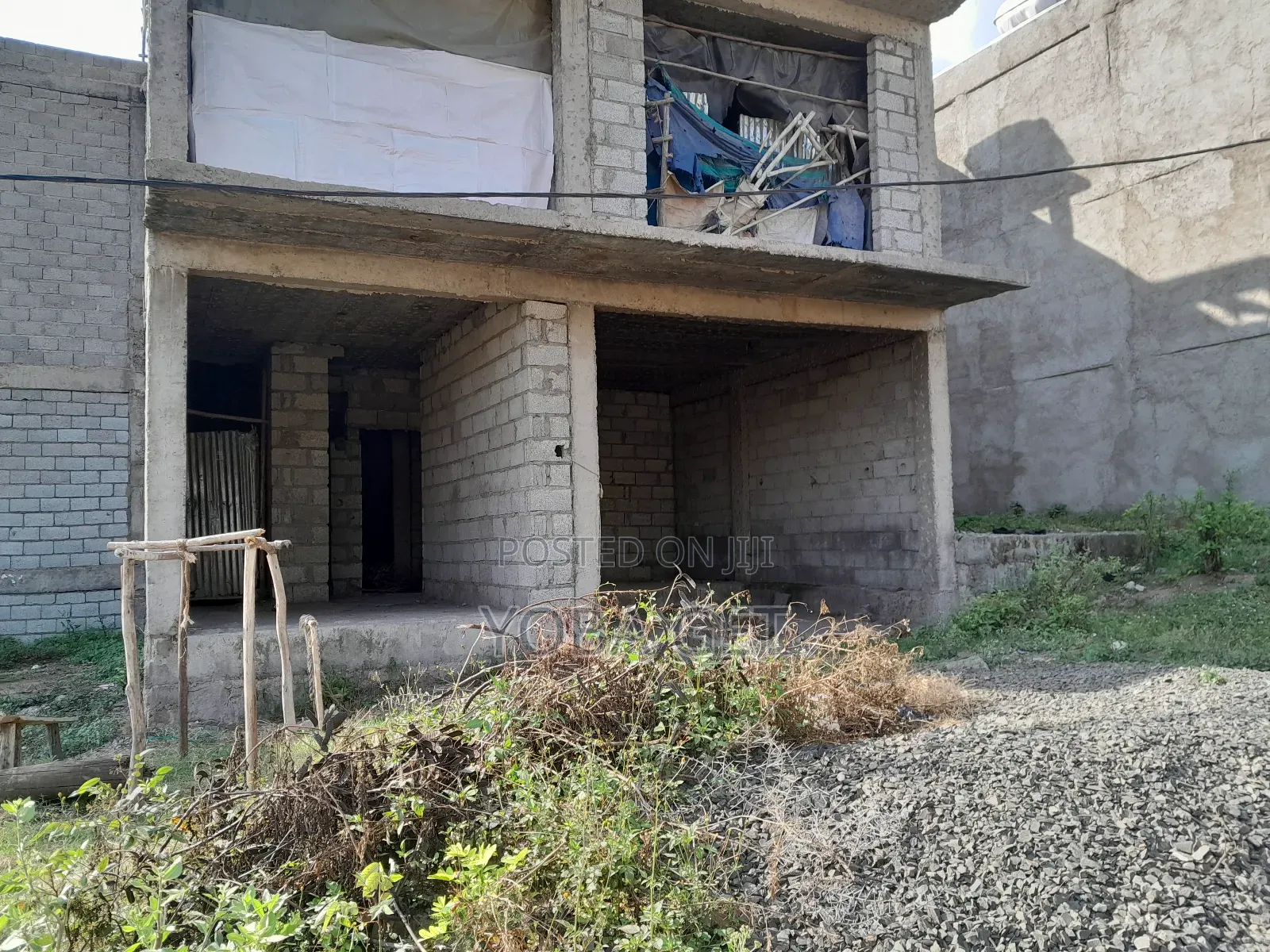5bdrm House in የሚሸጥ እስኬለተን, Akaky Kaliti for sale