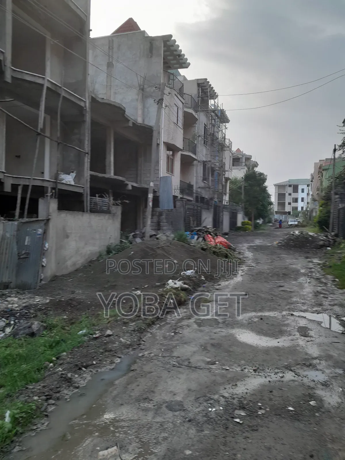 4bdrm House in Akaky Kaliti for sale