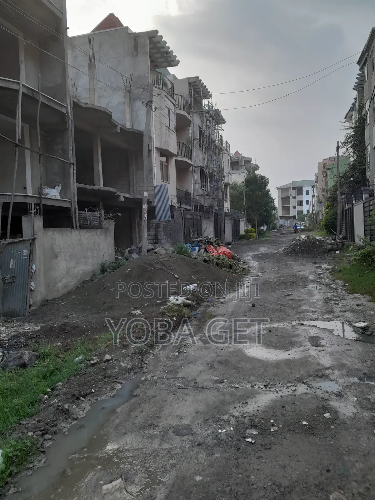 4bdrm House in Akaky Kaliti for sale