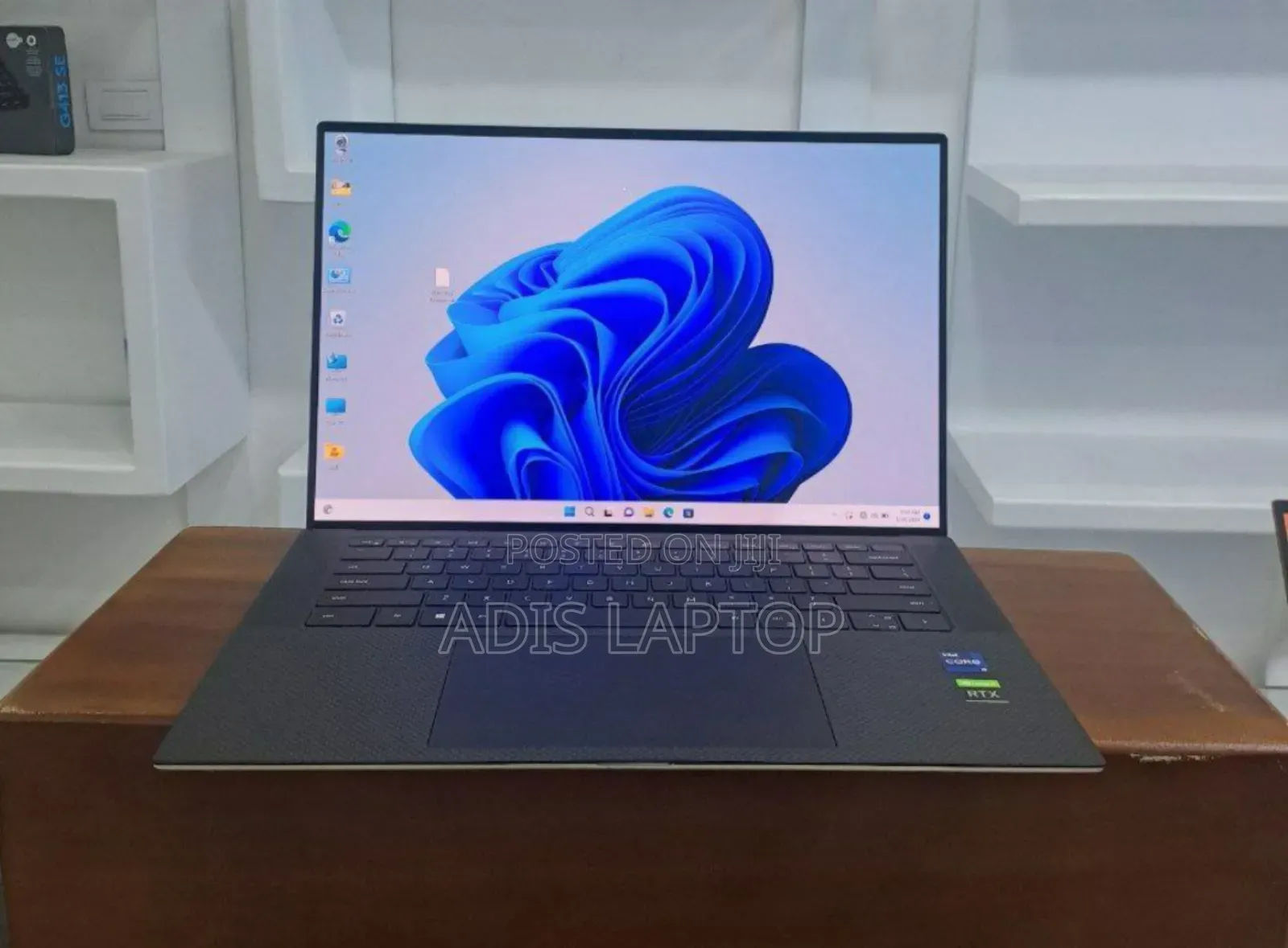 New Laptop Dell XPS 15 32GB Intel Core I9 SSD 2T